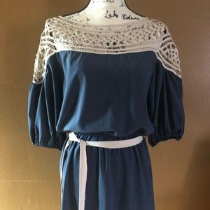 ESLEY SIZE M LADIES DRESS